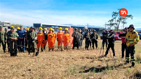 Daniel Noboa regresa a Ecuador para coordinar la respuesta a los devastadores incendios que asolan Quito, priorizando la gestión directa de la emergencia sobre compromisos internacionales.