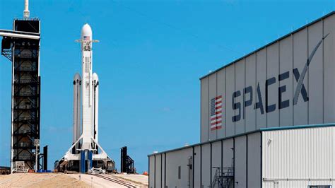 SpaceX ha completado una exitosa misión de rescate a la EEI, trayendo de vuelta a cuatro astronautas y reafirmando la cooperación internacional en la exploración espacial.