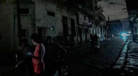 El huracán Oscar intensifica la crisis energética en Cuba, dejando al 40% sin luz y causando evacuaciones masivas. La isla enfrenta desafíos significativos.